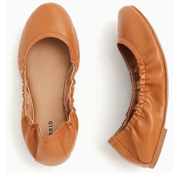 💕SOLD💕 Torrid COGNAC FAUX LEATHER SCRUNCH BALLET FLAT size 7 - Picture 3 of 4